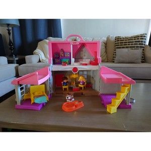 Fisher-Price Little People Big Helpers Home-Gently used-characters Included-PINK